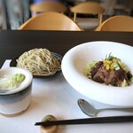 鉄板焼 三ヶ森 - 10食限定の「ステーキ丼＆ミニ蕎麦(1300円）」