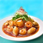 本格的香港料理と火鍋担々麺の店 クーロン - 【夏季限定】冷たいスープの海鮮麻辣麺