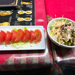 ロイヤルカレー - トマトサラダ