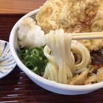 Juugoya - 麺は少し細めでコシがある