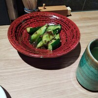 炭焼 うな富士 有楽町店 - キュウリの和え物も提供されます。美味しいうえに お代わり自由は嬉しいね。