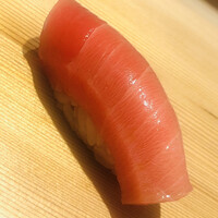 波濤 - アイルランド産の中トロ。近海の延縄よりはるかに上質