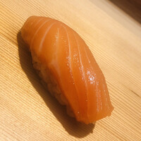 波濤 - トキシラズです。鮮やかな柿色