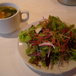 +250円のセット、サラダとスープ