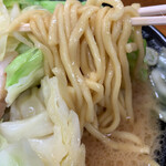 横浜ラーメン 湘家 - まずは中太麺