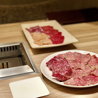 焼肉うしごろ 新宿三丁目店 - 