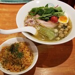 麺屋 六感堂 - 小海老のバターライス＋淡麗オマール海老ラーメン