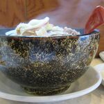 長崎ちゃんぽん・皿うどん 球磨 - どんぶりの柄も豪華