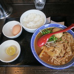 Chuukasobajakku - 徳島ラーメンに生卵とライスは必須です。