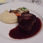 ラ ブラスリー - 2012.10 牛フィレ肉のソテー