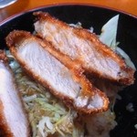 市松 - ソースかつ丼　カツ断面