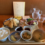 鈴木食堂 - アジフライ、鰹のたたき定食　1,000円