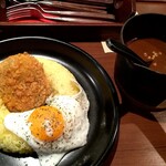 Tsuboyaki Kare Kitonando Thikeba - エッグカレー　710円+エッグ　110円