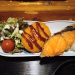Izakaya Masuya - 鮭とコロッケ