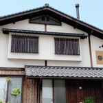 十六文亭 - 外観です。