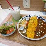 カレー&スパイス 葉と実 - Wカレーセット（1430円）2021年6月