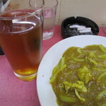 中華料理 萬福 - ウーロンハイ氷ぬきで。マイルドな味でした。