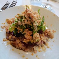 ラ・ターブル・オ・ジャポン - 国産牛のローストビーフ削ったフォアグラのサラダ