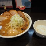 らーめん颯人 - みそらーめん＋比内地鶏の味玉＆チャーシュー、ミニ白ごはん