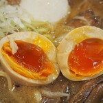 らーめん颯人 - 比内地鶏の味玉