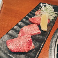 松阪牛炭火焼肉 東海亭 - 