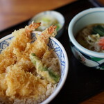 南部家敷 - 天丼とミニかけ蕎麦のセット（¥1023税込み）蕎麦は冷かけです