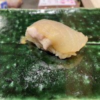 鮨 権左衛門 - カワハギのヒモ入り