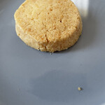 ラトリエヒロワキサカ - さくほろ。ココナッツ！大好きー！甘さが私の好きな方向だから好き。