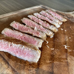 熟成焼肉 マルニク - 切っていただきました♪