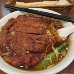 全家福 新館 - 排骨麺