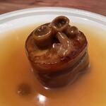桃仙閣 - 豚足の醤油煮込み