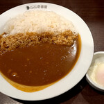 カレーハウス CoCo壱番屋 - 料理写真:ポークカレー（ライス500g）＆半熟タマゴ