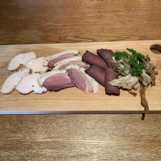 エバーグリーン バーアンドレストラン_0