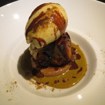 エクアトゥール - 栗と渋皮のパートフィロ、五香粉のアイスクリーム2