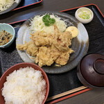 日本料理 黒潮 - 唐揚げ定食　¥748(税込)