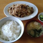 かげやま食堂 - もつ炒め定食。驚きの580円。