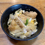 Yakitori Miki - カツ丼 ミニそうめん付(¥500)
                        丼物提供初日はカツ丼。大判のトンカツが乗ってボリューム抜群！タレも甘過ぎず、見た目よりあっさりしていて美味‼︎