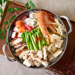 Seafood Motsu-nabe (Offal hotpot) (salt, miso, chige)