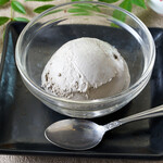 black sesame Ice cream