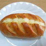 ル　ペトラン - 2012.10. 練乳ミルクくるみパン（\220）