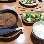 醍醐焼肉　ぎふと - タンシチュー