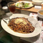 イタメシヤ BONITO - 自家製トロトロ牛煮込みのボロネーゼ