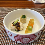 Imaishi Hanten Suzuka - 前菜盛り合わせ
                        　よだれ鶏、なんとか菜（失念）の湯葉巻き、野菜のゼリーよせ　　あっさりして◎⭐️⭐️⭐️⭐️
                        