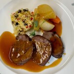 Epaule d’agneau rôti sauce Navarin d’agneau