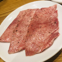 ビーフキッチン 渋谷店 - タン元のこのしっとり感に癒されます