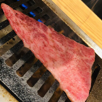 ビーフキッチン 渋谷店 - トモサンカク。その名の通り、三角形です