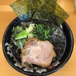 韮崎家 - 韮崎ブラックラーメン 790円