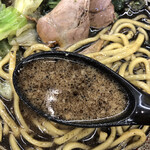 韮崎家 - 韮崎ブラックラーメン ブラックスープ