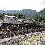 本家伴久 - 宿周辺