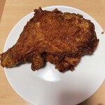 アイ・ミートダイニング - 骨付き鶏モモ唐揚げ